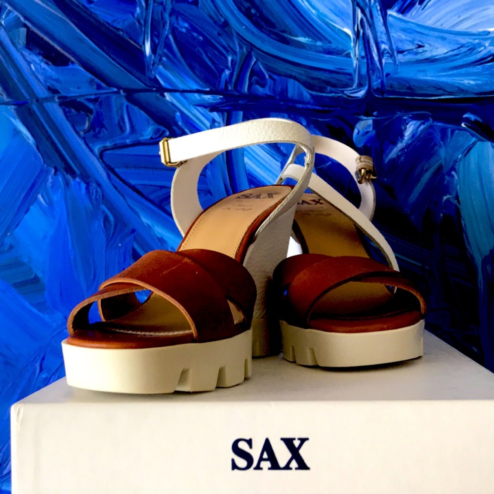 Brown and white textured wedge heel shoe